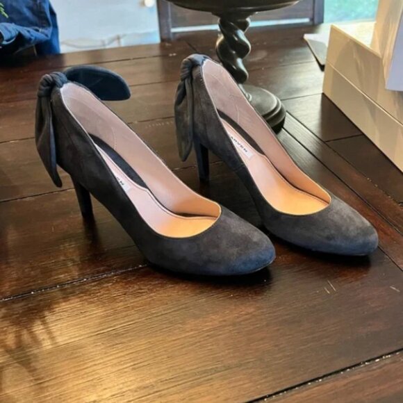Carven gray suede heel with bow - Size 7 - Picture 2 of 3